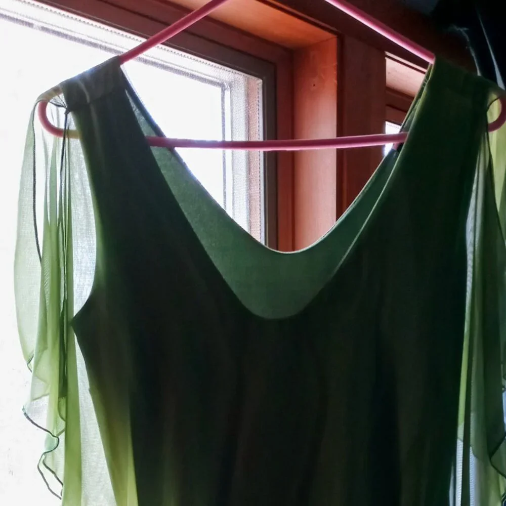 Studio 1940 Vintage Flowy Silky Sage Green Sleeveless Light & Airy Blouse - Picture 6 of 14